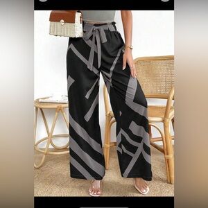SHEIN - Black and Gray Wide Leg Jumpsuit with Dynamic Stripes